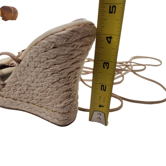 GUESS Wedge Espadrille Lace Up Sandals Proper Beaded Cream Beige Sz 7 - Picture 11 of 12